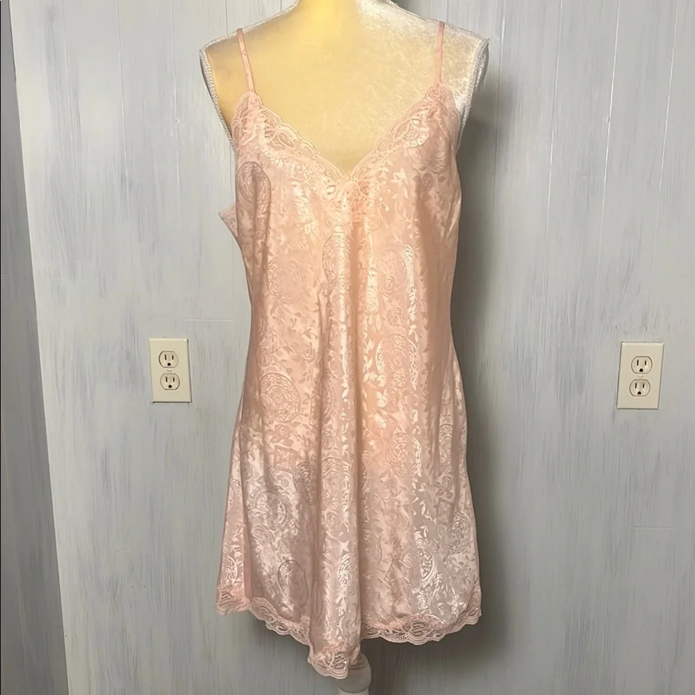 Vintage Victoria’s Secret Pink Lace Trim Chemise Size M